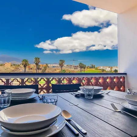 Apartman Fairways Club - Teide View Oasis - Heated Pool, Family