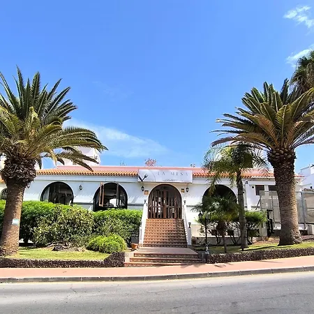 Apartman Fairways Club - Teide View Oasis - Heated Pool, Family