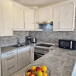 Fairways Club - Teide View Oasis - Heated Pool, Family Apartman *